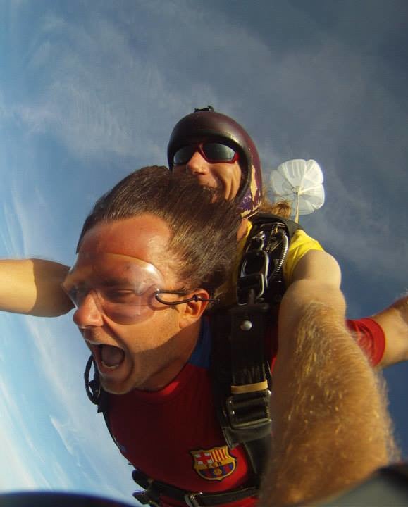 FastComet Employee Spotlight Georgi K Skydiving